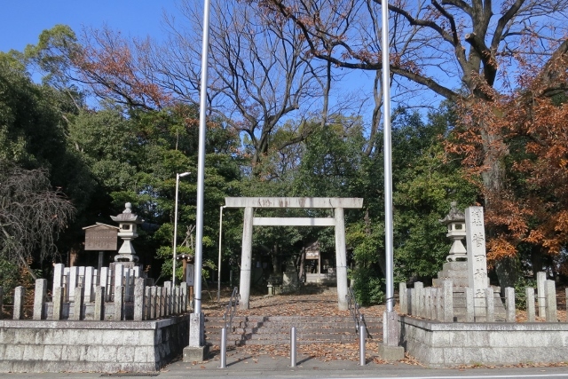 菅田神社-2　IMG_4005 (2) (640x427)
