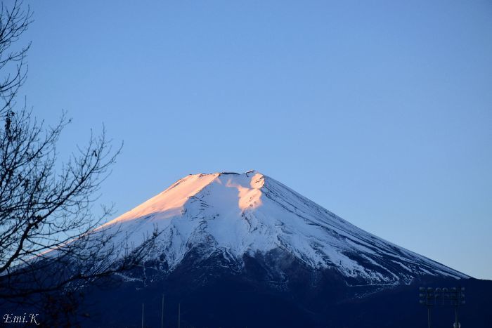 099-New-Emi-早朝の富士山頂