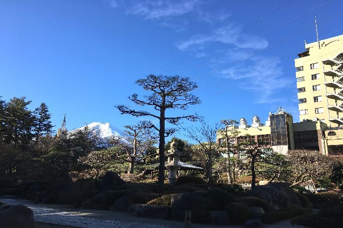 242-式場ホテル庭園からの富士山